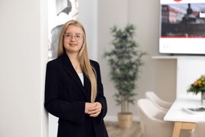 Frau Kimberly Altmann 